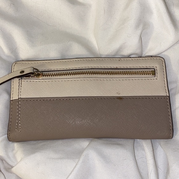 Kate Spade Wallet - Picture 6 of 6